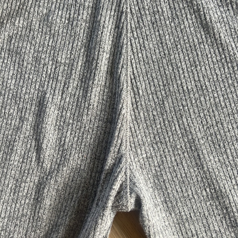 RAG & BONE Gray Ribbed Knit Bike Shorts • SM - Picture 8 of 11